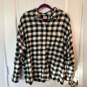 Levi’s Women’s The Cozy Shirt Plaid Button Up Flannel